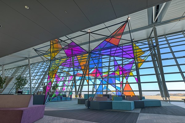  인천공항 제1여객터미널 면세지역 16번 탑승구 인근에 새롭게 조성된 복합문화휴게공간 스타디움(Star-Dium)의 모습