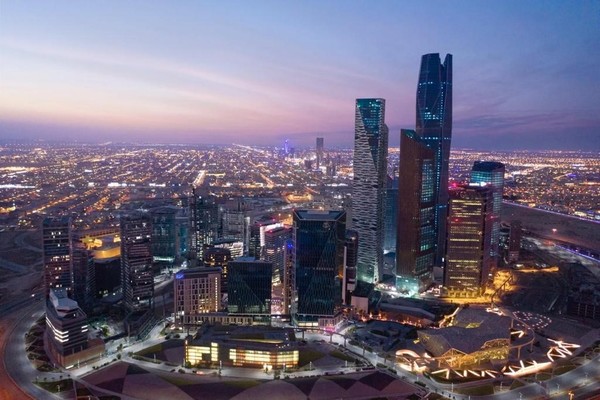 사우디 아라비아의 리야드시는 사우디 아라비아의 빠른 경제 성장과 발전의 상징이다.