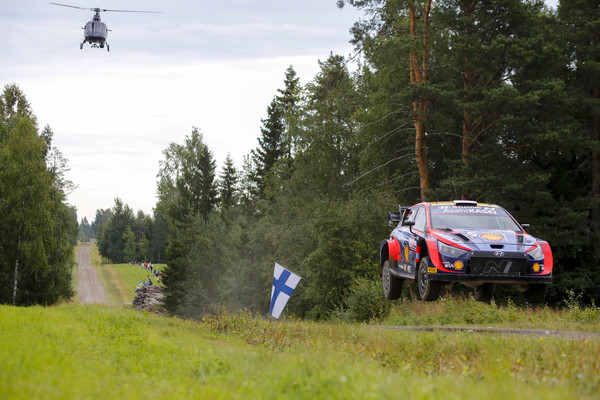'2022 월드랠리챔피언십' 8번째 라운드 핀란드 랠리에서 현대자동차 'i20 N Rally1 하이브리드' 경주차가 주행하고 있는 모습