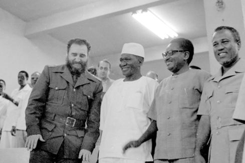 1976년 3월 쿠바의 피델 카스트로 대통령, 기니 코나크리의 아메드 세쿠 투레, 기니비사우의 루이스 카브랄, 코나크리