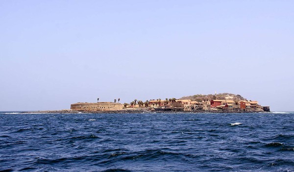 다카르 맞은편 섬, 고리의 풍경.